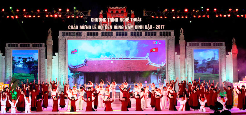 Lễ hội dân gian đường phố Việt Trì và chương trình nghệ thuật chào mừng Lễ hội Đền Hùng năm Đinh Dậu - 2017: Hội tụ sắc màu văn hóa Đất Tổ